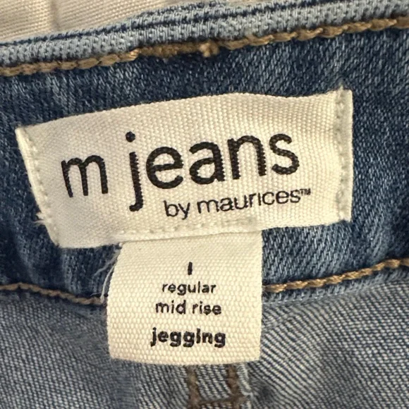 Maurices Light Blue Skinny Jeans with Button Fly - Picture 2 of 8